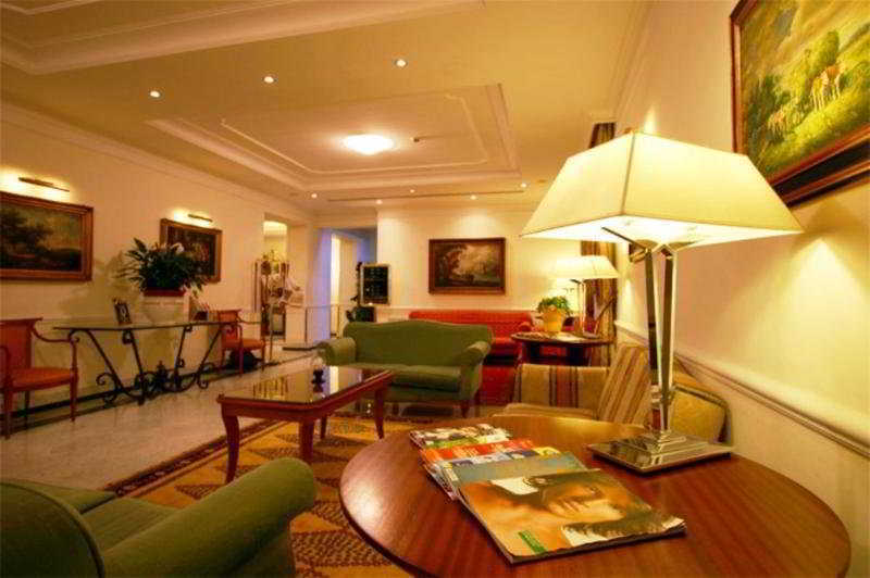 Hotell Ateneo Garden Palace 4*